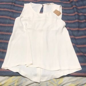 Cute white Top-Rachel Roy brand